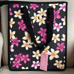 NWT Hawaiian Insulated Reusable Shopping Bag 🌺
